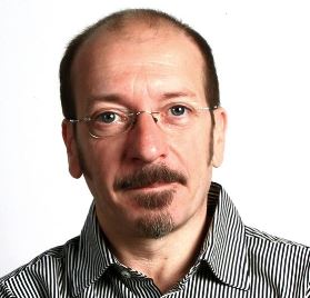 Evviva i borghi con il loro sano campanilismo. Intervista a Dario Vergassola