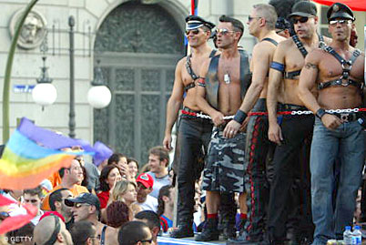 I gay e la doppia morale del berlusconismo